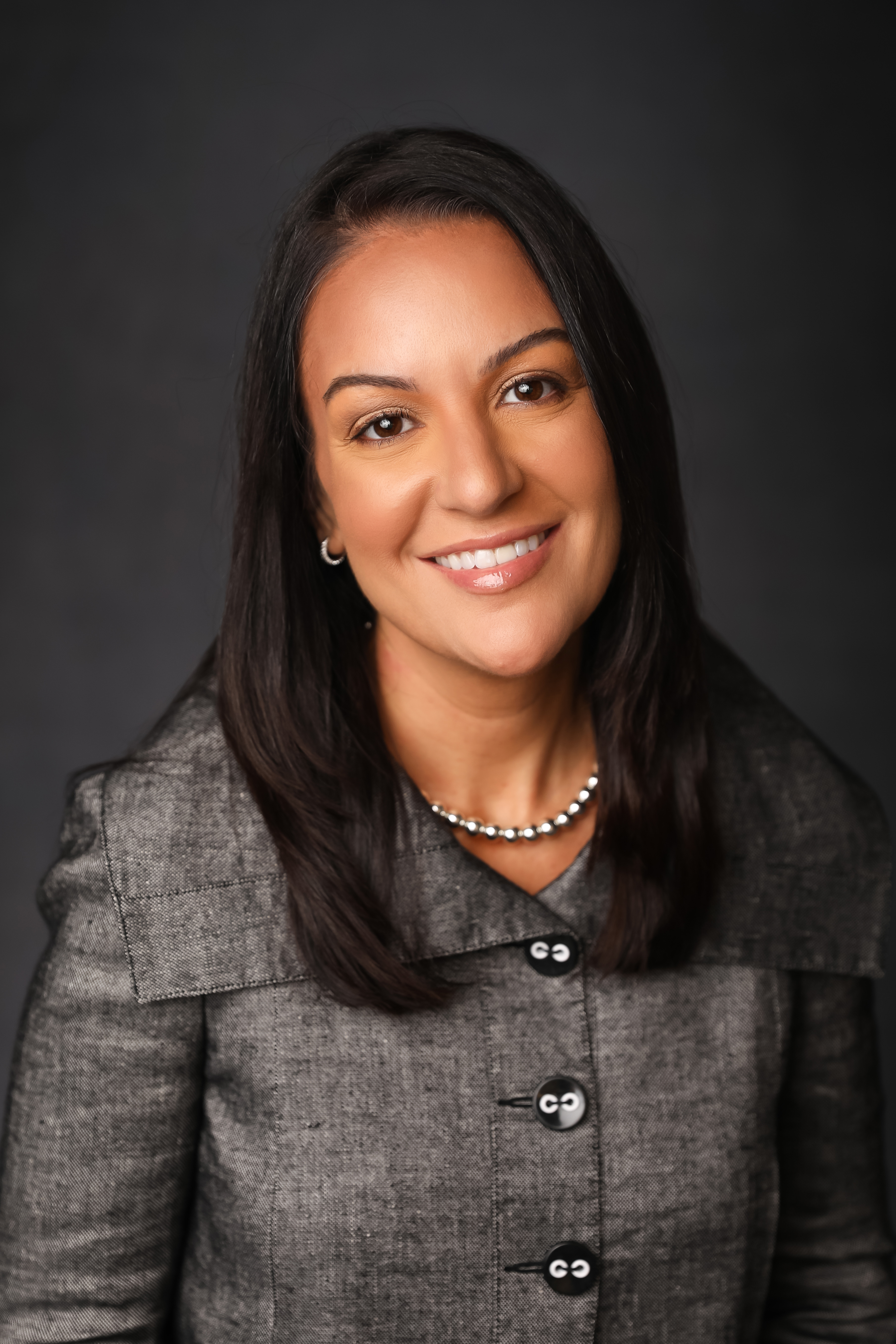 headshot of Kelly Campbell